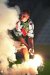 02.08.2000<br>Admira - Rapid<br>Ratajczyk Krzysztof  <br>entfernt eine Leuchtrakete vom Spielfeld   <br>52. Minute