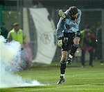 29.10.2003<br>Austria - Rapid/2:0 (0:0)<br>DIDULICA Joseph, beim ersten Knallkrper scheppert er noch wie ein Kluppnsackl