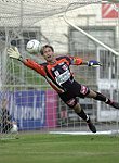 31.08.2002<br>Admira - Austria/0:3 (0:2)<br>HEU Georg streckt sich vergeblich beim Freistotor von WAGNER Michael<br>74. Minute
