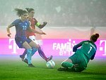 19.10.2017, Frauenfußball, Nationalteam, Testspiel, NV Arena, Niederlande, Oesterreich<br>JANSSEN Dominique, BURGER Nina, VAV VEENENDAAL Sari<br><br>Copyright / www. sportfotos. at<br>Missongasse 21<br>A - 3500 Krems<br>zierlinger@sportfotos.at<br>www.sportfotos.at<br>Kremser Bank <br>BIC SPKDAT21XXX<br>IBAN AT392022800704000918<br>