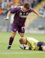 11.09.2005<br>Austria - Salzburg/2:0 (1:0)<br>LINZ Roland (Austria)<br>MANNINGER Alexander (Salzburg)<br>18. Minute