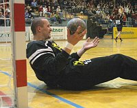 24.10.2003<br>Krems - G�nserndorf/ 25:22 (10:13)<br>HACKO Milos