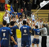 21.02.2009<br>UHK Krems - CSU Suceava/26:29 (15:14)<br>Suceava Fans und Spieler