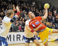 16.12.2009<br>UHK Krems - HC Hard/41:27 (22:17)<br>GREBIEN Christian, BOZSO Andras, KUZO Andryi<br>