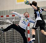 14.04.2013, Krems, Handball, OEHB Cup, Final Four der Herren, Finale, Fivers WAT Margareten - HC Hard,<br>DOKNIC Golub, EITUTIS Tomas<br><br>Copyright DIENER / Zierlinger Karl<br>Marktgasse 3-7 / 4 / 5 / 21<br>A-1090 Wien<br>Telefax +43 1 955 32 35<br>Mobil +43 676 629 98 51<br>BA-CA<br>Bank Nr. 12000<br>Account Nr. 00712 223 783<br>e-mail: agentur@diener.at<br>Datenbank: www.diener.at