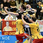 26.10.2012, Krems, Handball, Handball Liga Austria, HLA, GD, UHK Krems - Fivers WAT Margareten,<br>SCHOPF Tobias, KOLAR Markus, CHALUPA Georg<br><br>Copyright DIENER / Zierlinger Karl<br>Marktgasse 3-7 / 4 / 5 / 21<br>A-1090 Wien<br>Telefax +43 1 955 32 35<br>Mobil +43 676 629 98 51<br>BA-CA<br>Bank Nr. 12000<br>Account Nr. 00712 223 783<br>e-mail: agentur@diener.at<br>Datenbank: www.diener.at