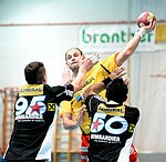 26.10.2012, Krems, Handball, Handball Liga Austria, HLA, GD, UHK Krems - Fivers WAT Margareten,<br>KIRVELIAVICIUS Romas, MITKOV Vlatko, ABADIR Martin<br><br>Copyright DIENER / Zierlinger Karl<br>Marktgasse 3-7 / 4 / 5 / 21<br>A-1090 Wien<br>Telefax +43 1 955 32 35<br>Mobil +43 676 629 98 51<br>BA-CA<br>Bank Nr. 12000<br>Account Nr. 00712 223 783<br>e-mail: agentur@diener.at<br>Datenbank: www.diener.at