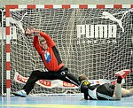 26.10.2012, Krems, Handball, Handball Liga Austria, HLA, GD, UHK Krems - Fivers WAT Margareten,<br>SHEJBAL Mihal, EDELMUELLER Christoph<br><br>Copyright DIENER / Zierlinger Karl<br>Marktgasse 3-7 / 4 / 5 / 21<br>A-1090 Wien<br>Telefax +43 1 955 32 35<br>Mobil +43 676 629 98 51<br>BA-CA<br>Bank Nr. 12000<br>Account Nr. 00712 223 783<br>e-mail: agentur@diener.at<br>Datenbank: www.diener.at
