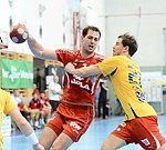 27.12.2012, Krems, Handball, Handball Liga Austria, HLA, GD, UHK Krems, HC Hard,<br>FRIEDE Bernd, CHALUPA Georg<br><br><br>Copyright DIENER / Zierlinger Karl<br>Marktgasse 3-7 / 4 / 5 / 21<br>A-1090 Wien<br>Telefax +43 1 955 32 35<br>Mobil +43 676 629 98 51<br>BA-CA<br>Bank Nr. 12000<br>Account Nr. 00712 223 783<br>e-mail: agentur@diener.at<br>Datenbank: www.diener.at