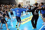05.09.2012, Krems, Handball, Handball Liga Austria, <br>HLA, GD, UHK Krems - HIT Tirol,<br>Team Tirol jubelt ber den Sieg<br><br><br>Copyright DIENER / Zierlinger Karl<br>Marktgasse 3-7 / 4 / 5 / 21<br>A-1090 Wien<br>Telefax +43 1 955 32 35<br>Mobil +43 676 629 98 51<br>BA-CA<br>Bank Nr. 12000<br>Account Nr. 00712 223 783<br>e-mail: agentur@diener.at<br>Datenbank: www.diener.at