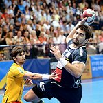 05.09.2012, Krems, Handball, Handball Liga Austria, <br>HLA, GD, UHK Krems - HIT Tirol,<br>SCHOPF Tobias,  PEROVIC Draguljub<br><br><br>Copyright DIENER / Zierlinger Karl<br>Marktgasse 3-7 / 4 / 5 / 21<br>A-1090 Wien<br>Telefax +43 1 955 32 35<br>Mobil +43 676 629 98 51<br>BA-CA<br>Bank Nr. 12000<br>Account Nr. 00712 223 783<br>e-mail: agentur@diener.at<br>Datenbank: www.diener.at