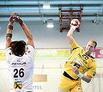 06.10.2012, Krems, Handball, Handball Liga Austria, HLA, GD, UHK Krems - HSG  Baernbach / Koeflach,<br>KOS Igor, VIZVARY Kristof<br><br><br>Copyright DIENER / Zierlinger Karl<br>Marktgasse 3-7 / 4 / 5 / 21<br>A-1090 Wien<br>Telefax +43 1 955 32 35<br>Mobil +43 676 629 98 51<br>BA-CA<br>Bank Nr. 12000<br>Account Nr. 00712 223 783<br>e-mail: agentur@diener.at<br>Datenbank: www.diener.at