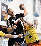 13.10.2012, Krems, Handball, Handball Liga Austria, HLA, GD, UHK Krems, ULZ Schwaz, <br>ANDRIUSKA Mindaugas, FEICHTINGER Sebastian<br><br><br>Copyright DIENER / Zierlinger Karl<br>Marktgasse 3-7 / 4 / 5 / 21<br>A-1090 Wien<br>Telefax +43 1 955 32 35<br>Mobil +43 676 629 98 51<br>BA-CA<br>Bank Nr. 12000<br>Account Nr. 00712 223 783<br>e-mail: agentur@diener.at<br>Datenbank: www.diener.at