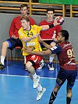 10.11.2012, Krems, Handball, Handball Liga Austria, HLA, GD, UHK Krems, Union Leoben<br>VISY Norbert, SANTOS Raul<br><br><br>Copyright DIENER / Zierlinger Karl<br>Marktgasse 3-7 / 4 / 5 / 21<br>A-1090 Wien<br>Telefax +43 1 955 32 35<br>Mobil +43 676 629 98 51<br>BA-CA<br>Bank Nr. 12000<br>Account Nr. 00712 223 783<br>e-mail: agentur@diener.at<br>Datenbank: www.diener.at