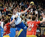 14.12.2013, Krems, Handball, Handball Liga Austria, HLA, GD, UHK Krems, HC Hard,<br>FEICHTIGER Sebastian, ZIVKOVIC Boris, NEUHOLD Christoph<br><br><br>Copyright DIENER / Zierlinger Karl<br>Marktgasse 3-7 / 4 / 5 / 21<br>A-1090 Wien<br>Telefax +43 1 955 32 35<br>Mobil +43 676 629 98 51<br>BA-CA<br>Bank Nr. 12000<br>Account Nr. 00712 223 783<br>e-mail: agentur@diener.at<br>Datenbank: www.diener.at