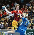 12.10.2013, Krems, Handball, Handball Liga Austria, HLA, GD, UHK Krems - HC Linz,<br>BABARSKAS Gerdas, PAPSCH Manuel<br><br><br>Copyright DIENER / Zierlinger Karl<br>Marktgasse 3-7 / 4 / 5 / 21<br>A-1090 Wien<br>Telefax +43 1 955 32 35<br>Mobil +43 676 629 98 51<br>BA-CA<br>Bank Nr. 12000<br>Account Nr. 00712 223 783<br>e-mail: agentur@diener.at<br>Datenbank: www.diener.at