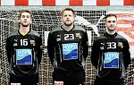 12.10.2013, Krems, Handball, Handball Liga Austria, HLA, GD, UHK Krems - HC Linz,<br>VIZVARY Mario, SHEJBAL Mihal, SEYFRIED Michael<br><br><br>Copyright DIENER / Zierlinger Karl<br>Marktgasse 3-7 / 4 / 5 / 21<br>A-1090 Wien<br>Telefax +43 1 955 32 35<br>Mobil +43 676 629 98 51<br>BA-CA<br>Bank Nr. 12000<br>Account Nr. 00712 223 783<br>e-mail: agentur@diener.at<br>Datenbank: www.diener.at