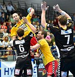11.04.2015, Krems, Handball, Handball Liga Austria, HLA, OPO, UHK Krems, Bregenz,<br>MITKOV Vlatko, FRUEHSTUECK Lukas, FEICHTINGER Sebastian, BABARSKAS Povilas<br><br><br><br>Copyright DIENER / Zierlinger Karl<br>Marktgasse 3-7 / 4 / 5 / 21<br>A-1090 Wien<br>Telefax +43 1 955 32 35<br>Mobil +43 676 629 98 51<br>BA-CA<br>Bank Nr. 12000<br>Account Nr. 00712 223 783<br>e-mail: agentur@diener.at<br>Datenbank: www.diener.at
