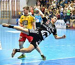 11.04.2015, Krems, Handball, Handball Liga Austria, HLA, OPO, UHK Krems, Bregenz,<br>WAGNER Maximilian, GANGL Clemens<br><br><br><br>Copyright DIENER / Zierlinger Karl<br>Marktgasse 3-7 / 4 / 5 / 21<br>A-1090 Wien<br>Telefax +43 1 955 32 35<br>Mobil +43 676 629 98 51<br>BA-CA<br>Bank Nr. 12000<br>Account Nr. 00712 223 783<br>e-mail: agentur@diener.at<br>Datenbank: www.diener.at