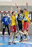 16.02.2015, Krems, Handball, Handball Liga Austria, HLA, OPO, UHK Krems, WAT Margareten,<br>CHALUPA Georg, FUGER Martin, BABARSKAS Gerdas<br><br><br><br>Copyright DIENER / Zierlinger<br>Marktgasse 3-7 / 4 / 5 / 21<br>A-1090 Wien<br>Telefax +43 1 955 32 35<br>Mobil +43 676 629 98 51<br>BA-CA<br>Bank Nr. 12000<br>Account Nr. 00712 223 783<br>e-mail: agentur@diener.at<br>Datenbank: www.diener.at