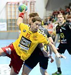 08.11.2014, Krems, Handball, Handball Liga Austria, HLA, GD, UHK Krems - HSG  Baernbach / Koeflach,<br>NENEDIC Mislav, WALZER Guenther<br><br><br><br>Copyright DIENER / Zierlinger<br>Marktgasse 3-7 / 4 / 5 / 21<br>A-1090 Wien<br>Telefax +43 1 955 32 35<br>Mobil +43 676 629 98 51<br>BA-CA<br>Bank Nr. 12000<br>Account Nr. 00712 223 783<br>e-mail: agentur@diener.at<br>Datenbank: www.diener.at