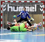 21.11.2014, Krems, Handball, Handball Liga Austria, HLA, GD, UHK Krems, SG Westwien,<br>WAGESREITER Markus, BABARSKAS Gerdas, UVODIC Sandro<br><br><br><br>Copyright DIENER / Zierlinger Karl<br>Marktgasse 3-7 / 4 / 5 / 21<br>A-1090 Wien<br>Telefax +43 1 955 32 35<br>Mobil +43 676 629 98 51<br>BA-CA<br>Bank Nr. 12000<br>Account Nr. 00712 223 783<br>e-mail: agentur@diener.at<br>Datenbank: www.diener.at