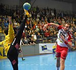 26.11.2014, Krems, Handball, Handball Liga Austria, HLA, GD, UHK Krems, ULZ Schwaz,<br>KALISCHNIG Michael, ZUPANAC Marcus<br><br><br><br>Copyright DIENER / Zierlinger Karl<br>Marktgasse 3-7 / 4 / 5 / 21<br>A-1090 Wien<br>Telefax +43 1 955 32 35<br>Mobil +43 676 629 98 51<br>BA-CA<br>Bank Nr. 12000<br>Account Nr. 00712 223 783<br>e-mail: agentur@diener.at<br>Datenbank: www.diener.at