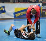 26.11.2014, Krems, Handball, Handball Liga Austria, HLA, GD, UHK Krems, ULZ Schwaz,<br>HECHENBLAIKNER Manuel, SHEJBAL Mihal<br><br><br><br>Copyright DIENER / Zierlinger Karl<br>Marktgasse 3-7 / 4 / 5 / 21<br>A-1090 Wien<br>Telefax +43 1 955 32 35<br>Mobil +43 676 629 98 51<br>BA-CA<br>Bank Nr. 12000<br>Account Nr. 00712 223 783<br>e-mail: agentur@diener.at<br>Datenbank: www.diener.at