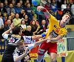 19.12. 2014, Krems, Handball, Handball Liga Austria, HLA, GD, UHK Krems, WAT Margareten,<br>JONAS Herbert, ZIURA Vytautas, NEUHOLD Christoph<br><br><br>Copyright DIENER / Zierlinger<br>Marktgasse 3-7 / 4 / 5 / 21<br>A-1090 Wien<br>Telefax +43 1 955 32 35<br>Mobil +43 676 629 98 51<br>BA-CA<br>Bank Nr. 12000<br>Account Nr. 00712 223 783<br>e-mail: agentur@diener.at<br>Datenbank: www.diener.at