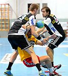 19.12. 2014, Krems, Handball, Handball Liga Austria, HLA, GD, UHK Krems, WAT Margareten,<br>BILYK Nikola, CHALUPA Georg, EITUTIS Tomas<br><br><br><br>Copyright DIENER / Zierlinger<br>Marktgasse 3-7 / 4 / 5 / 21<br>A-1090 Wien<br>Telefax +43 1 955 32 35<br>Mobil +43 676 629 98 51<br>BA-CA<br>Bank Nr. 12000<br>Account Nr. 00712 223 783<br>e-mail: agentur@diener.at<br>Datenbank: www.diener.at