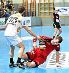 20.04.2015, Krems, Handball, Handball Liga Austria, HLA, VF, UHK Krems, WAT Margareten,<br>FUGER Martin, FEICHTINGER Sebastian<br><br><br><br>Copyright DIENER / Zierlinger<br>Marktgasse 3-7 / 4 / 5 / 21<br>A-1090 Wien<br>Telefax +43 1 955 32 35<br>Mobil +43 676 629 98 51<br>BA-CA<br>Bank Nr. 12000<br>Account Nr. 00712 223 783<br>e-mail: agentur@diener.at<br>Datenbank: www.diener.at