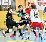 16.05.2016, Krems, Handball, Handball Liga Austria, HLA, HF, UHK Krems, WAT Margareten,<br>NIKOLIC Mathias, SCHWEIGER Vincent, NEUHOLD Christoph, WALZER Guenther<br><br><br><br>Copyright DIENER / Zierlinger<br>Marktgasse 3-7 / 4 / 5 / 21<br>A-1090 Wien<br>Telefax +43 1 955 32 35<br>Mobil +43 676 629 98 51<br>BA-CA<br>Bank Nr. 12000<br>Account Nr. 00712 223 783<br>e-mail: agentur@diener.at<br>Datenbank: www.diener.at