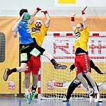 06.05.2016,  Krems,  Handball,  Handball Liga Austria,  HLA, VF,  UHK Krems,  Union Leoben,<br>ILLMAYER Florian, SURAC Domagoj, VIZVARY Kristof<br><br><br>Copyright DIENER / Zierlinger <br>Marktgasse 3-7 / 4 / 5 / 21<br>A-1090 Wien<br>Telefax +43 1 955 32 35<br>Mobil +43 676 629 98 51<br>BA-CA<br>Bank Nr. 12000<br>Account Nr. 00712 223 783<br>e-mail: agentur@diener.at<br>Datenbank: www.diener.at
