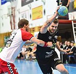 20.11.2015, Krems, Handball, Handball Liga Austria, HLA, GD, UHK Krems - HSG  Baernbach / Koeflach,<br>WALZER Guenther, BELLINA Alexander<br><br><br><br>Copyright DIENER / Zierlinger<br>Marktgasse 3-7 / 4 / 5 / 21<br>A-1090 Wien<br>Telefax +43 1 955 32 35<br>Mobil +43 676 629 98 51<br>BA-CA<br>Bank Nr. 12000<br>Account Nr. 00712 223 783<br>e-mail: agentur@diener.at<br>Datenbank: www.diener.at