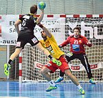 26.10.2015, Krems, Handball, Handball Liga Austria, HLA, GD, UHK Krems, Bregenz,<br>FRUEHSTUECK Lukas, SURAC Domagoj, SHEJBAL Mihal<br><br><br><br>Copyright DIENER / Zierlinger Karl<br>Marktgasse 3-7 / 4 / 5 / 21<br>A-1090 Wien<br>Telefax +43 1 955 32 35<br>Mobil +43 676 629 98 51<br>BA-CA<br>Bank Nr. 12000<br>Account Nr. 00712 223 783<br>e-mail: agentur@diener.at<br>Datenbank: www.diener.at