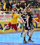 26.10.2015, Krems, Handball, Handball Liga Austria, HLA, GD, UHK Krems, Bregenz,<br>WALZER Guenther, GANGL Clemens, BELJANSKI Bojan<br><br><br><br>Copyright DIENER / Zierlinger Karl<br>Marktgasse 3-7 / 4 / 5 / 21<br>A-1090 Wien<br>Telefax +43 1 955 32 35<br>Mobil +43 676 629 98 51<br>BA-CA<br>Bank Nr. 12000<br>Account Nr. 00712 223 783<br>e-mail: agentur@diener.at<br>Datenbank: www.diener.at