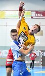 11.09.2015, Krems, Handball, Handball Liga Austria, HLA, GD, UHK Krems - HC Bruck,<br>JOVANOVIC Mladan, NEUHOD Christoph<br><br>Copyright DIENER / Zierlinger<br>Marktgasse 3-7 / 4 / 5 / 21<br>A-1090 Wien<br>Telefax +43 1 955 32 35<br>Mobil +43 676 629 98 51<br>BA-CA<br>Bank Nr. 12000<br>Account Nr. 00712 223 783<br>e-mail: agentur@diener.at<br>Datenbank: www.diener.at