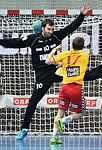 11.09.2015, Krems, Handball, Handball Liga Austria, HLA, GD, UHK Krems - HC Bruck,<br>MARINOVIC Luka, SCHOPF Tobias<br><br>Copyright DIENER / Zierlinger<br>Marktgasse 3-7 / 4 / 5 / 21<br>A-1090 Wien<br>Telefax +43 1 955 32 35<br>Mobil +43 676 629 98 51<br>BA-CA<br>Bank Nr. 12000<br>Account Nr. 00712 223 783<br>e-mail: agentur@diener.at<br>Datenbank: www.diener.at