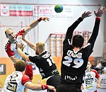 11.12.2015, Krems, Handball, Handball Liga Austria, HLA, GD, UHK Krems, HT Schwaz,<br>MITKOV Vlatko, PRAKAPENIA Anton, DJUKIC Damir<br><br><br><br>Copyright DIENER / Zierlinger Karl<br>Marktgasse 3-7 / 4 / 5 / 21<br>A-1090 Wien<br>Telefax +43 1 955 32 35<br>Mobil +43 676 629 98 51<br>BA-CA<br>Bank Nr. 12000<br>Account Nr. 00712 223 783<br>e-mail: agentur@diener.at<br>Datenbank: www.diener.at