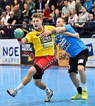 10.10.2015,  Krems,  Handball,  Handball Liga Austria,  HLA, GD,  UHK Krems,  Union Leoben,<br>NEUHOLD Christoph, KOVACECH Marek<br><br><br>Copyright DIENER / Zierlinger <br>Marktgasse 3-7 / 4 / 5 / 21<br>A-1090 Wien<br>Telefax +43 1 955 32 35<br>Mobil +43 676 629 98 51<br>BA-CA<br>Bank Nr. 12000<br>Account Nr. 00712 223 783<br>e-mail: agentur@diener.at<br>Datenbank: www.diener.at