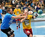 10.10.2015,  Krems,  Handball,  Handball Liga Austria,  HLA, GD,  UHK Krems,  Union Leoben,<br>KOVACECH Marek, VISY Norbert<br><br><br>Copyright DIENER / Zierlinger <br>Marktgasse 3-7 / 4 / 5 / 21<br>A-1090 Wien<br>Telefax +43 1 955 32 35<br>Mobil +43 676 629 98 51<br>BA-CA<br>Bank Nr. 12000<br>Account Nr. 00712 223 783<br>e-mail: agentur@diener.at<br>Datenbank: www.diener.at