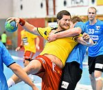 10.10.2015,  Krems,  Handball,  Handball Liga Austria,  HLA, GD,  UHK Krems,  Union Leoben,<br>WALZER Guenther, SCHWARZ Andreas<br><br><br>Copyright DIENER / Zierlinger <br>Marktgasse 3-7 / 4 / 5 / 21<br>A-1090 Wien<br>Telefax +43 1 955 32 35<br>Mobil +43 676 629 98 51<br>BA-CA<br>Bank Nr. 12000<br>Account Nr. 00712 223 783<br>e-mail: agentur@diener.at<br>Datenbank: www.diener.at