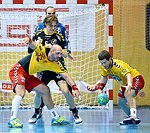 27.02.2016, Krems, Handball, Handball Liga Austria, HLA, OPO, UHK Krems, Bregenz,<br>SURAC Domagoj, HEDIN Amadeus, ALEKSIC Goran, WALZER Guenther<br><br><br><br>Copyright DIENER / Zierlinger Karl<br>Marktgasse 3-7 / 4 / 5 / 21<br>A-1090 Wien<br>Telefax +43 1 955 32 35<br>Mobil +43 676 629 98 51<br>BA-CA<br>Bank Nr. 12000<br>Account Nr. 00712 223 783<br>e-mail: agentur@diener.at<br>Datenbank: www.diener.at