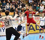 12.02.2016, Krems, Handball, Handball Liga Austria, HLA, OPO, UHK Krems, HC Hard,<br>JOCHUM Philipp, VISY Norbert<br><br><br><br>Copyright DIENER / Zierlinger Karl<br>Marktgasse 3-7 / 4 / 5 / 21<br>A-1090 Wien<br>Telefax +43 1 955 32 35<br>Mobil +43 676 629 98 51<br>BA-CA<br>Bank Nr. 12000<br>Account Nr. 00712 223 783<br>e-mail: agentur@diener.at<br>Datenbank: www.diener.at