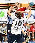 12.02.2016, Krems, Handball, Handball Liga Austria, HLA, OPO, UHK Krems, HC Hard,<br>RASCHLE Luca, MITKOV Vlatko, WUESTNER Frederic<br><br><br><br>Copyright DIENER / Zierlinger Karl<br>Marktgasse 3-7 / 4 / 5 / 21<br>A-1090 Wien<br>Telefax +43 1 955 32 35<br>Mobil +43 676 629 98 51<br>BA-CA<br>Bank Nr. 12000<br>Account Nr. 00712 223 783<br>e-mail: agentur@diener.at<br>Datenbank: www.diener.at