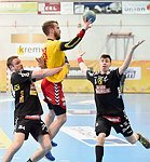 17.04.2016, Krems, Handball, Handball Liga Austria, HLA, OPO, UHK Krems, WAT Margareten,<br>ZIURA Vytautas, FEICHTINGER sebastian, MARTINOVIC Ivan<br><br><br><br>Copyright DIENER / Zierlinger<br>Marktgasse 3-7 / 4 / 5 / 21<br>A-1090 Wien<br>Telefax +43 1 955 32 35<br>Mobil +43 676 629 98 51<br>BA-CA<br>Bank Nr. 12000<br>Account Nr. 00712 223 783<br>e-mail: agentur@diener.at<br>Datenbank: www.diener.at