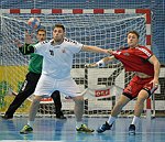 07.04.2016, Krems, Handball, Laenderspiel, Maenner,  Nationalteam, Testspiel, Oesterreich, Tschechien<br>BAUER Thomas, PETROVSKY Leos, NEUHOLD Christoph<br><br><br>Copyright DIENER / Zierlinger<br>Marktgasse 3-7 / 4 / 5 / 21<br>A-1090 Wien<br>Telefax +43 1 955 32 35<br>Mobil +43 676 629 98 51<br>BA-CA<br>Bank Nr. 12000<br>Account Nr. 00712 223 783<br>e-mail: agentur@diener.at<br>Datenbank: www.diener.at