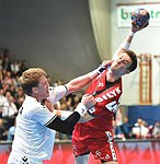 07.04.2016, Krems, Handball, Laenderspiel, Maenner,  Nationalteam, Testspiel, Oesterreich, Tschechien<br>PETROVSKY Leos, BILYK Nikola<br><br><br>Copyright DIENER / Zierlinger<br>Marktgasse 3-7 / 4 / 5 / 21<br>A-1090 Wien<br>Telefax +43 1 955 32 35<br>Mobil +43 676 629 98 51<br>BA-CA<br>Bank Nr. 12000<br>Account Nr. 00712 223 783<br>e-mail: agentur@diener.at<br>Datenbank: www.diener.at