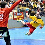 30.04.2016,  Krems,  Handball,  Handball Liga Austria,  HLA, VF,  UHK Krems,  Union Leoben,<br>MUSEL Gregory, SURAC Domagoj<br><br><br>Copyright DIENER / Zierlinger <br>Marktgasse 3-7 / 4 / 5 / 21<br>A-1090 Wien<br>Telefax +43 1 955 32 35<br>Mobil +43 676 629 98 51<br>BA-CA<br>Bank Nr. 12000<br>Account Nr. 00712 223 783<br>e-mail: agentur@diener.at<br>Datenbank: www.diener.at
