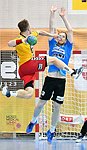 30.04.2016,  Krems,  Handball,  Handball Liga Austria,  HLA, VF,  UHK Krems,  Union Leoben,<br>NEUHOLD Christoph, TRUCHANOVICIUS Jonas<br><br><br>Copyright DIENER / Zierlinger <br>Marktgasse 3-7 / 4 / 5 / 21<br>A-1090 Wien<br>Telefax +43 1 955 32 35<br>Mobil +43 676 629 98 51<br>BA-CA<br>Bank Nr. 12000<br>Account Nr. 00712 223 783<br>e-mail: agentur@diener.at<br>Datenbank: www.diener.at